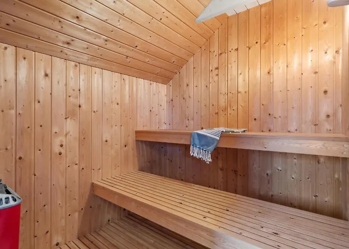 Amazing In With Sauna Feriehus Hvide Sande
