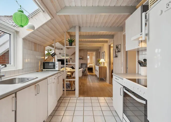 Feriehus Amazing In With Sauna